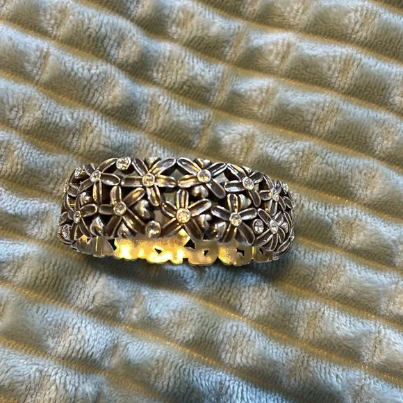 BRIGHTON Oval Daisy Bangle - Picture 5 of 10